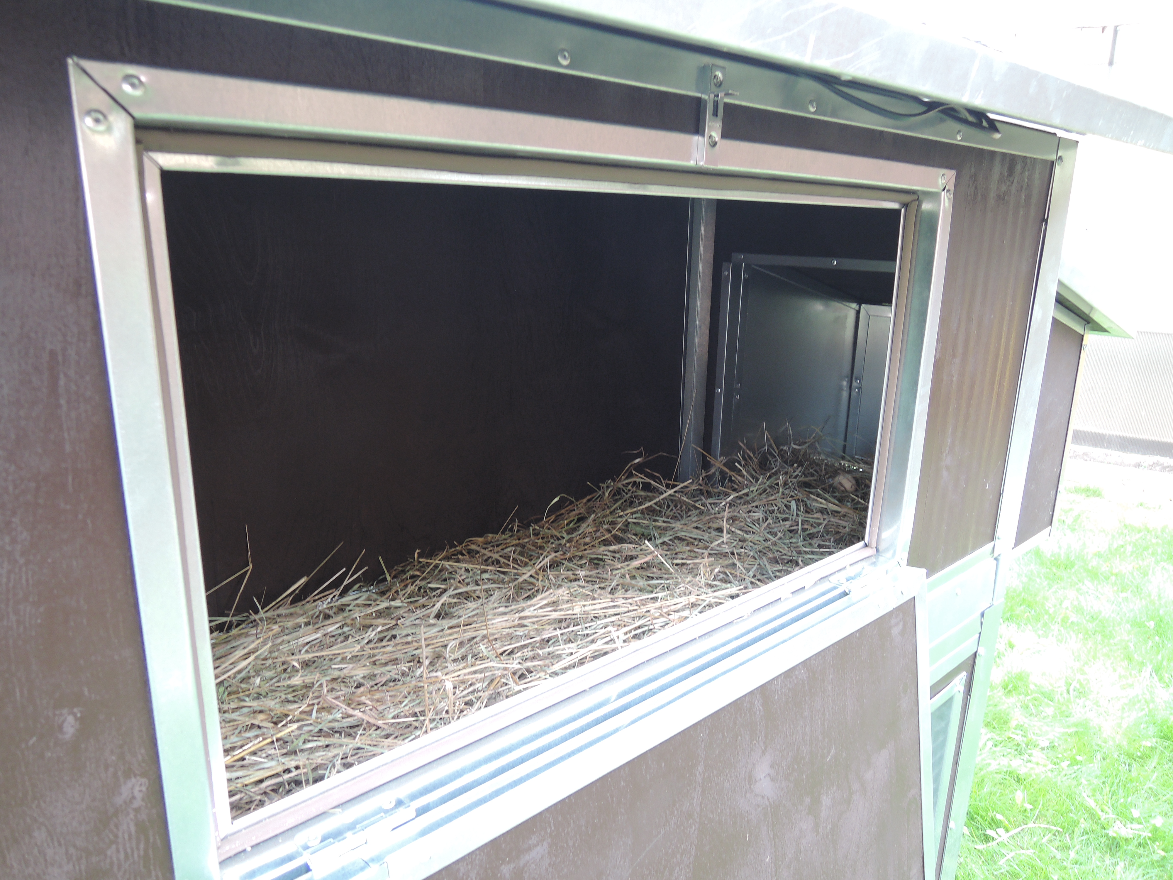 Утепленный отапливаемый уличный курятник с выгулом и гнездом "Зимняя Мечта" на 8-10 кур. Фото 18