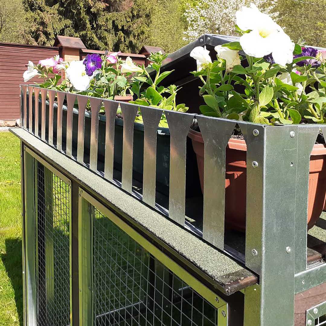 Утепленный отапливаемый уличный курятник с выгулом "Цветочная мечта". Фото 4