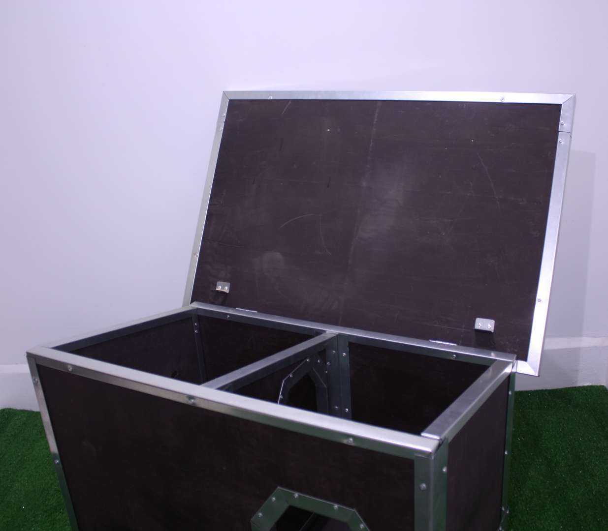 Будка для собак утепленная с внутренней перегородкой. Фото 4