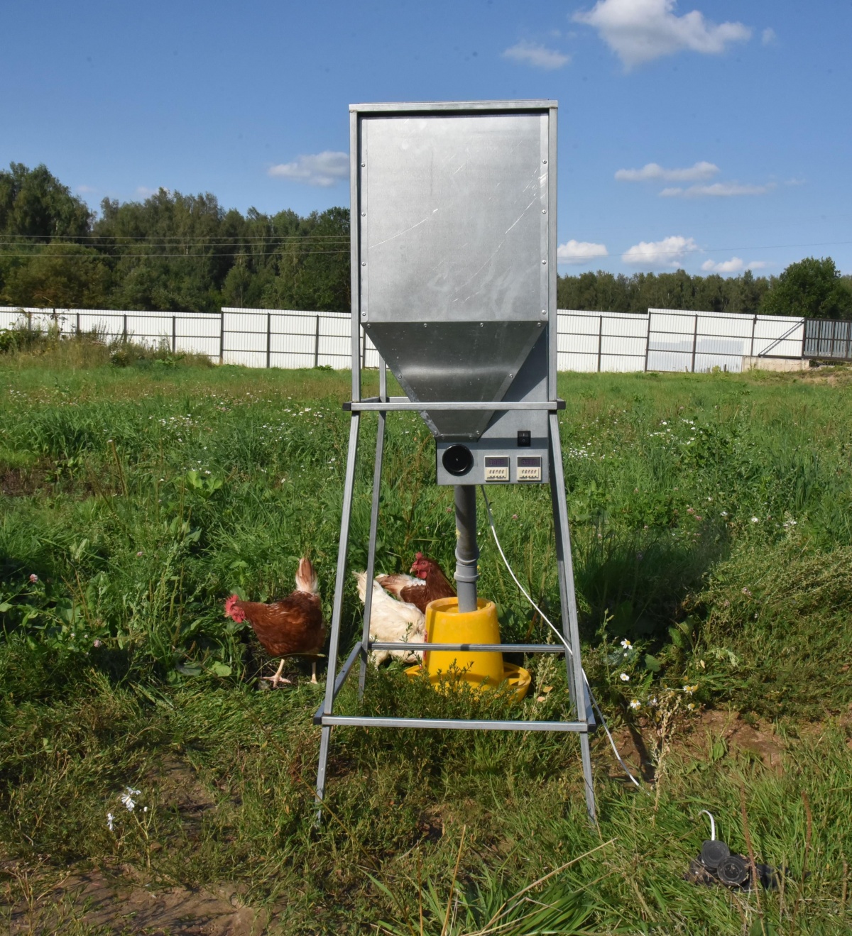 Бункер кормовой автоматический "Дозатор 90". Фото 6