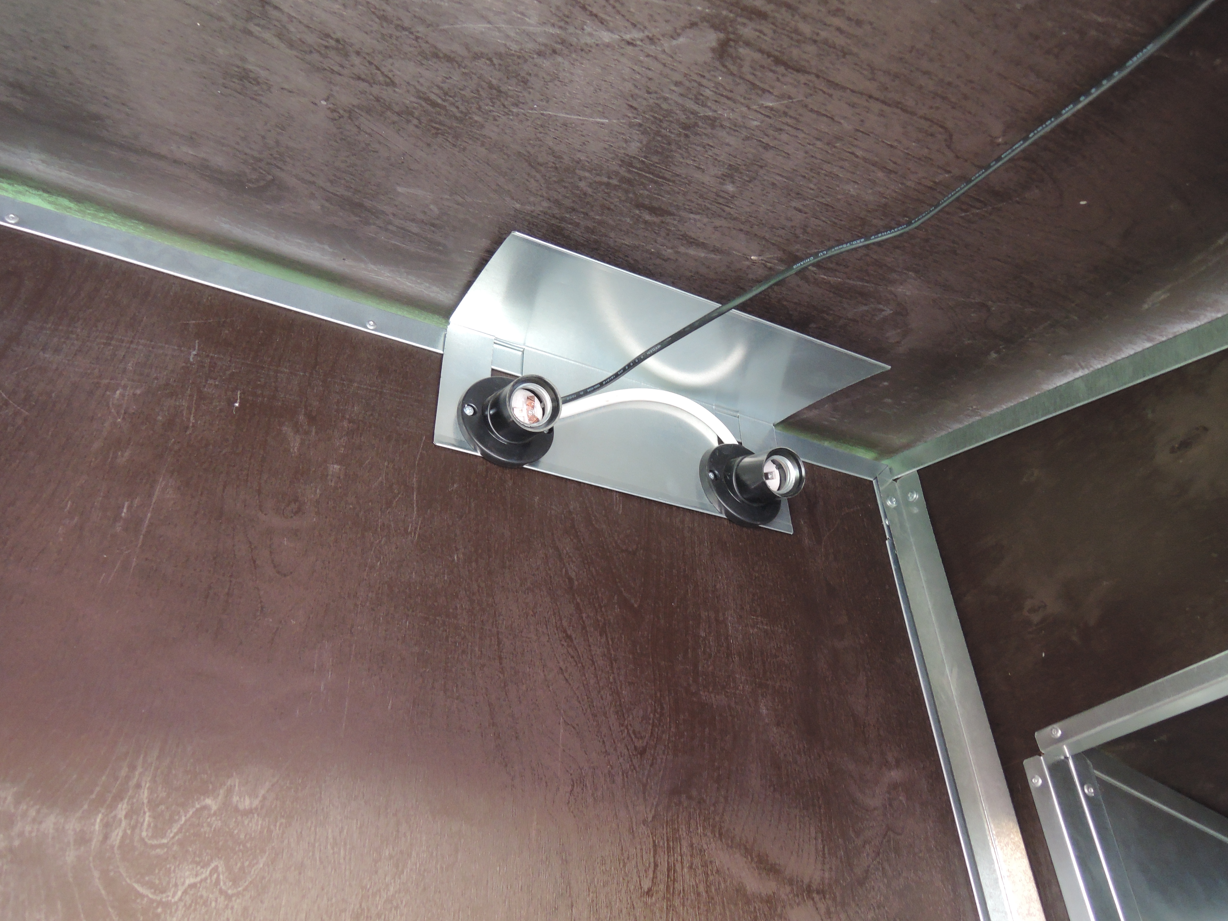 Утепленный отапливаемый уличный курятник с выгулом и гнездом "Зимняя Мечта" на 8-10 кур. Фото 10