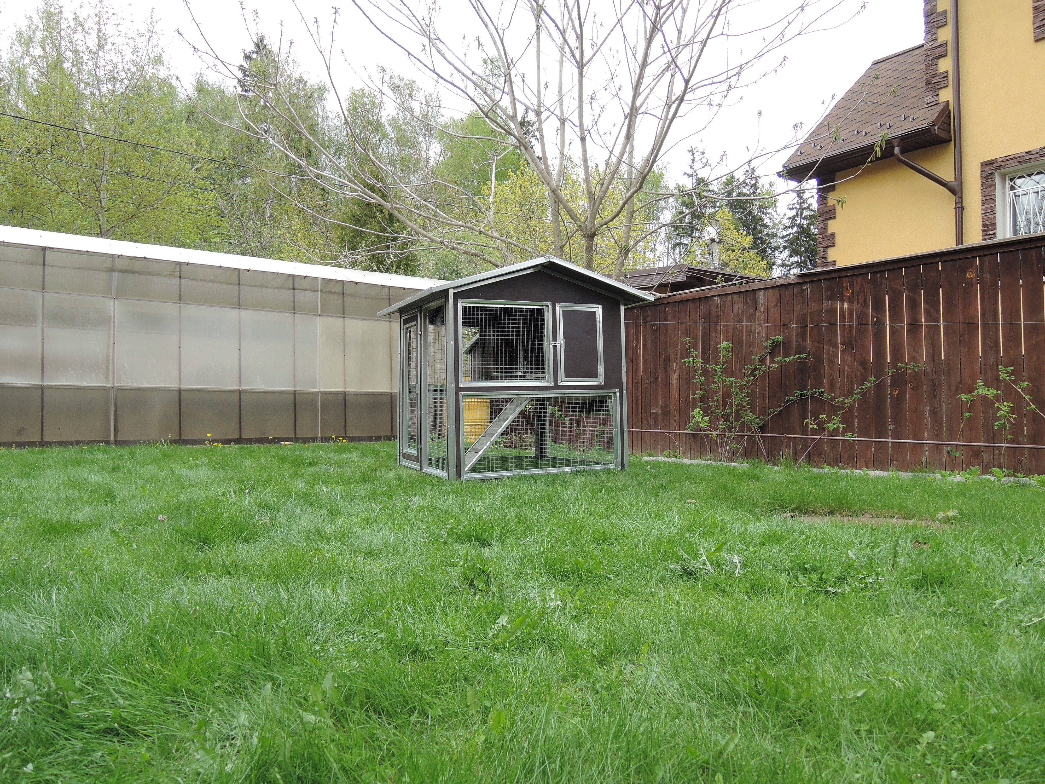 Утепленный отапливаемый уличный курятник с выгулом и гнездом "Зимняя Мечта" на 8-10 кур. Фото 9